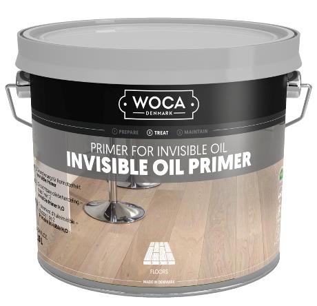 WOCA Invisible Oil Primer is the essential first step for wooden floors where an untreated, natural aesthetic is desired, combined with superior protection. This innovative primer prepares the wood to maintain its raw, untouched look while building resistance to liquids such as water, coffee, tea, and red wine. It ensures a beautiful, breathable surface that is both indoor climate certified and IBR-certified, guaranteeing a healthy and protected environment.